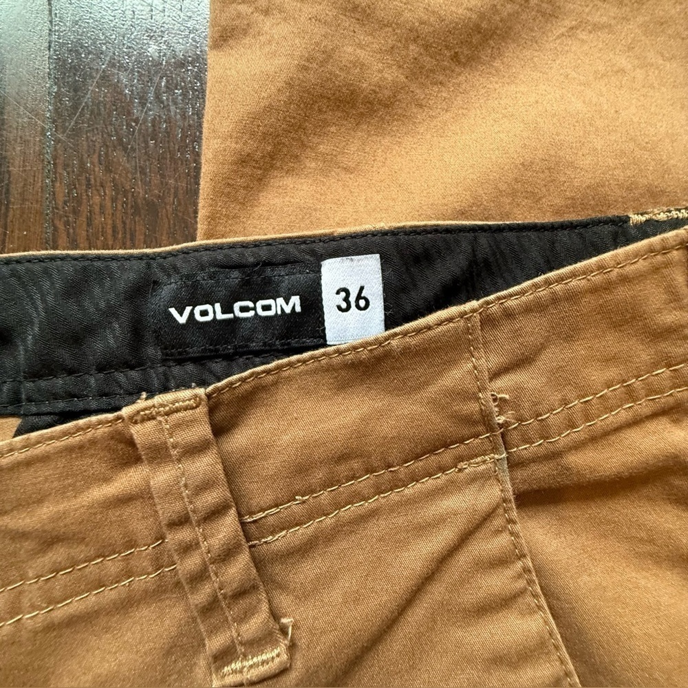 Volcom Men's Khaki Chinos Size 36 Inseam 31 - Picture 2 of 8